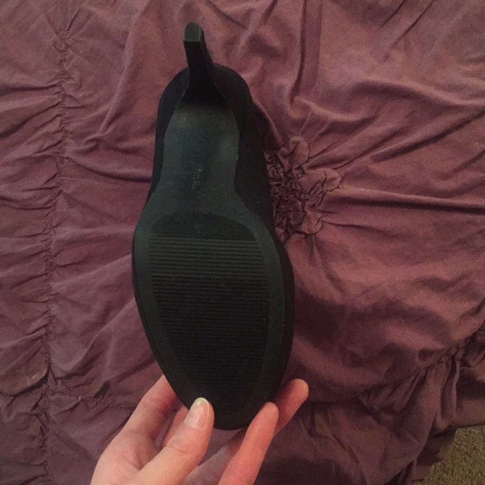Black suede heels - Picture 4 of 5
